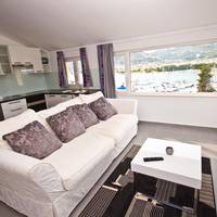 Luxury One-Bedroom Apartment with Sea View