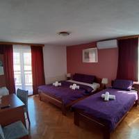 Triple Room with Shared Balcony