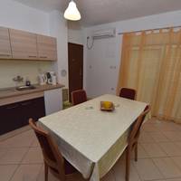 One-Bedroom Apartment with Terrace (4 Adults)