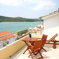 One-Bedroom Penthouse with Sea View