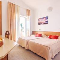 Double or Twin Room with Balcony and Sea View