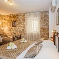 Deluxe Triple Bed Studio - Radunica Street 17