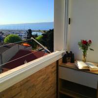 Two-Bedroom Apartment with Sea view  - Hektoroviceva Street