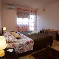 One-Bedroom Apartment with Terrace and Sea View -Roosewelt Street