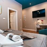 Premium Double or Twin Room with Side City View