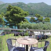Double Room (2 Adults)