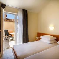 Standard Two-Bedroom Apartment (5 Adults)