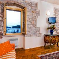 One-Bedroom Apartment with Sea View
