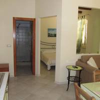 Studio (2 Adults + 1 Child) M