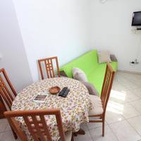 One-Bedroom Apartment (3 Adults)