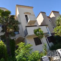 Two-Bedroom Apartment (4-5 Adults)
