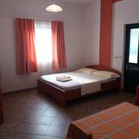 One-Bedroom Apartment (4 Adults)
