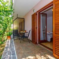 One-Bedroom Apartment with Patio