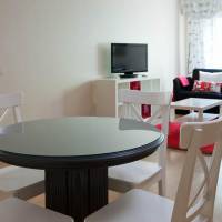 Two-Bedroom Apartment (4 Adults)
