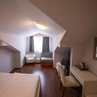 Double Room with Sea View- Attic
