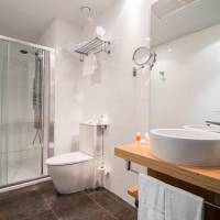 Sextuple Room (6 Adults)