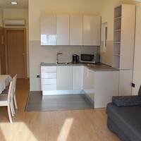 One-Bedroom Apartment with Sea View (4 Adults)
