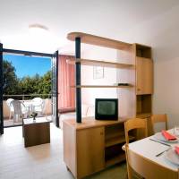 Standard One-Bedroom Apartment (4 Adults) - Sea Side