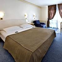 Suite with Sofa Bed and Balcony - Sea Side