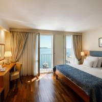 Classic Double or Twin Room with Sea View