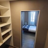 Family Suite with Balcony - Shared Bathroom