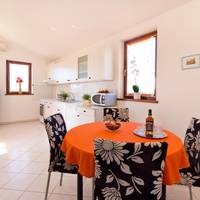Comfort Two-Bedroom Apartment with Sea View