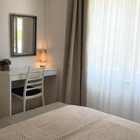 Double Room with Street View
