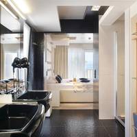 Deluxe Suite with Sea View, Terrace and Whirlpool 