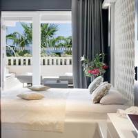 Luxury Spa Suite with Sea View and Indor and Outdoor Whirlpool on the Terrace
