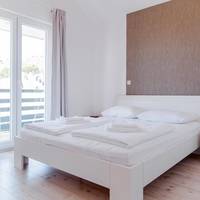 Duplex Two-Bedroom Apartment (6 Adults)