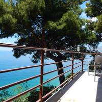 Comfort Two-Bedroom Apartment with Balcony and Sea View
