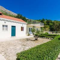 Three Bedroom Apartment with Terrace