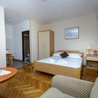 Studio Apartment with Balcony and Sea View