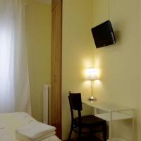 Double Room with Interior Window
