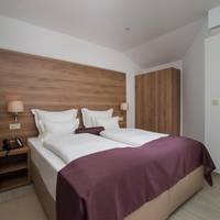 One-Bedroom Suite with Balcony