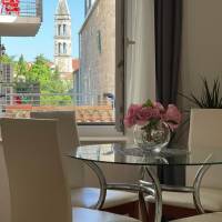 Deluxe Studio Apartment