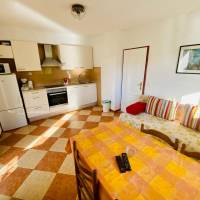 Apartment (4 Adults)