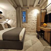 Superior King Double Room with Balcony - ANNEX