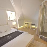 One-Bedroom Apartment - ARABIA