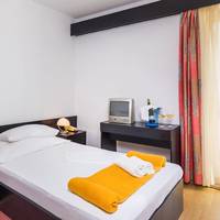 Single Room with Park View
