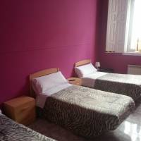 Triple Room with Shared Bathroom