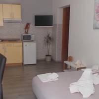 One-Bedroom Apartment with Terrace and Partial Sea View (3+1) Nr.3