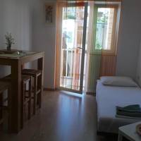 One-Bedroom Apartment with Terrace and Partial Sea View (2+1) Nr.4