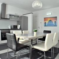 Deluxe Apartment with Sea View