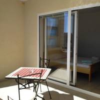 Studio Apartment with Balcony and Sea View