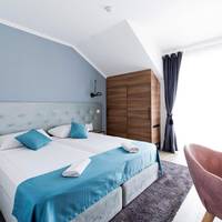 Double or Twin Room with Partial Sea View