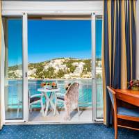 Superior Room with Balcony and Sea View