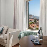 King Guest Room with Sea View