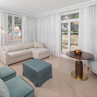 King Deluxe One Bedroom Suite
