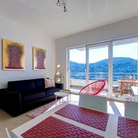 Premium Apartment with Sea View